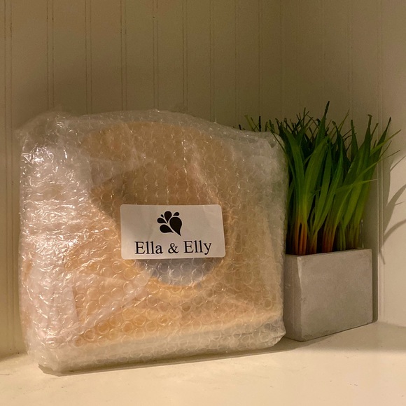 NWT Ella & Elly yellow and white paisley handbag with crossbody strap included - Picture 8 of 9